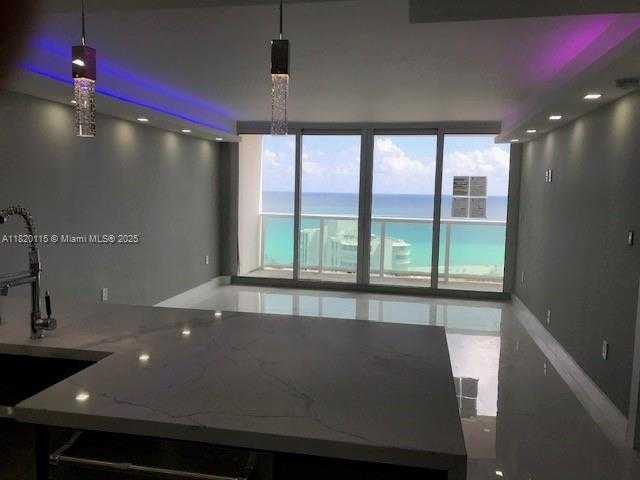 Small Image of 100 BAYVIEW DR #1609, Sunny Isles Beach Number 3
