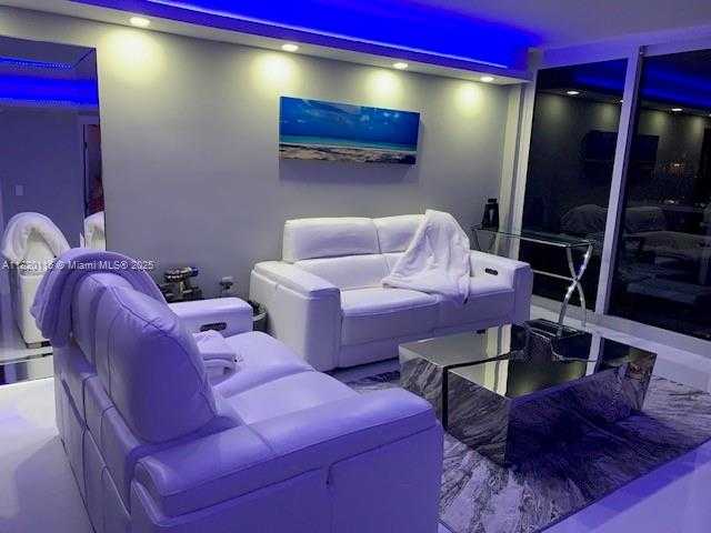 Small Image of 100 BAYVIEW DR #1609, Sunny Isles Beach Number 4