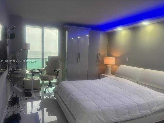 Small Image of 100 BAYVIEW DR #1609, Sunny Isles Beach Number 43