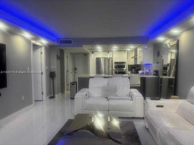 Small Image of 100 BAYVIEW DR #1609, Sunny Isles Beach Number 49