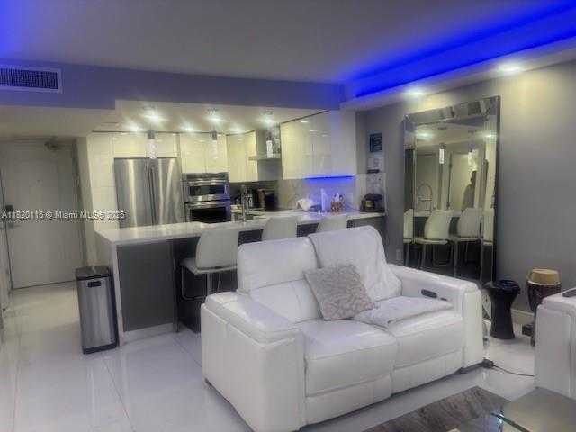 Small Image of 100 BAYVIEW DR #1609, Sunny Isles Beach Number 52