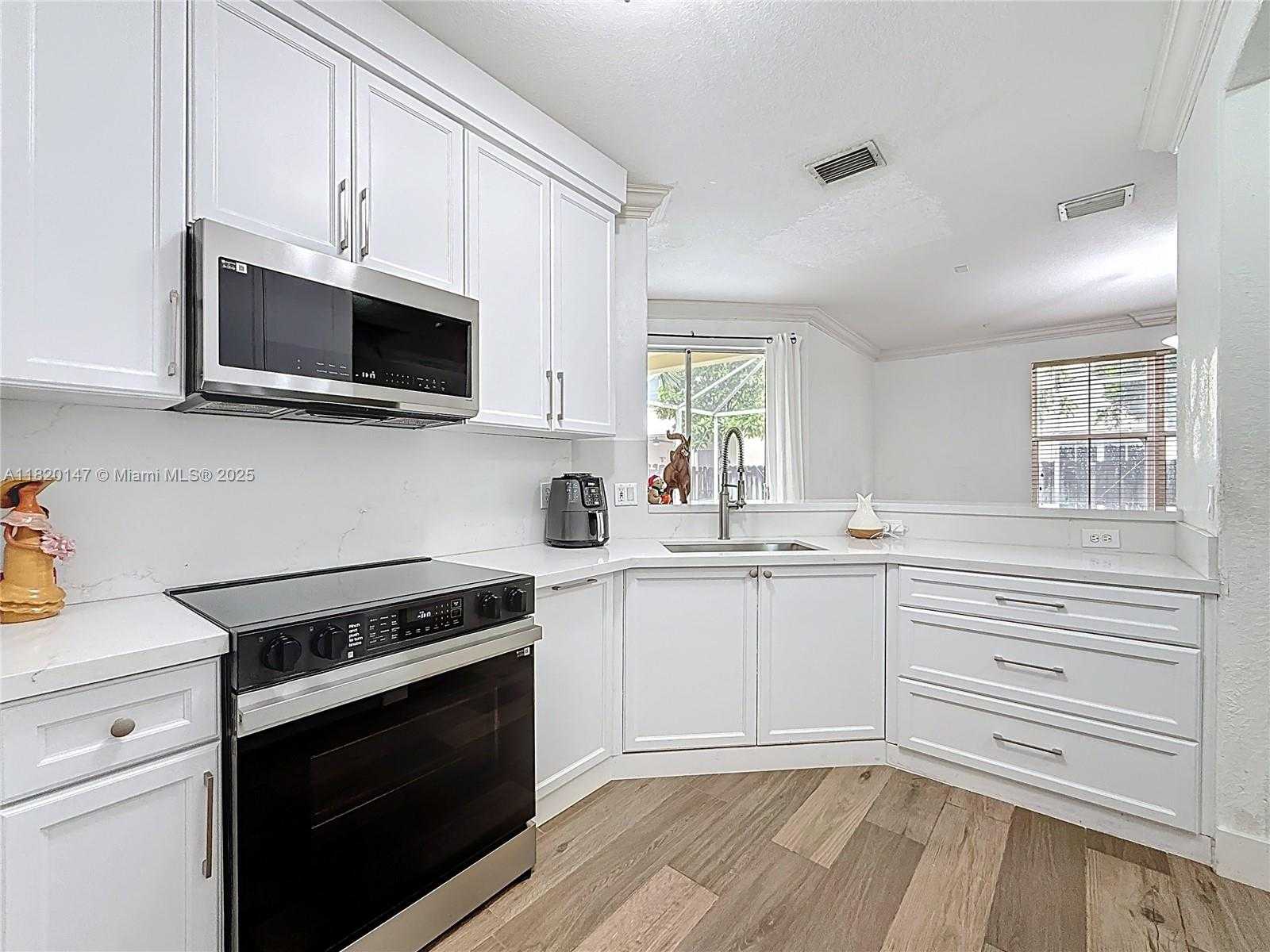 Small Image of 3506 SOUTH WEST 171ST AVE, Miramar Number 15