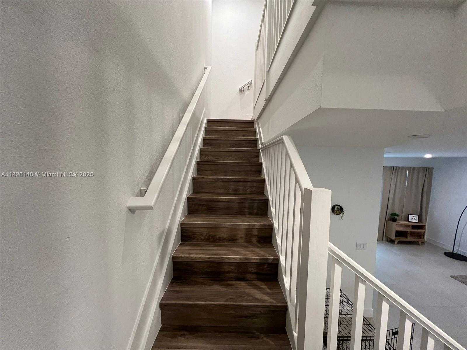 Small Image of 13649 SOUTH WEST 157TH PL, Miami Number 12