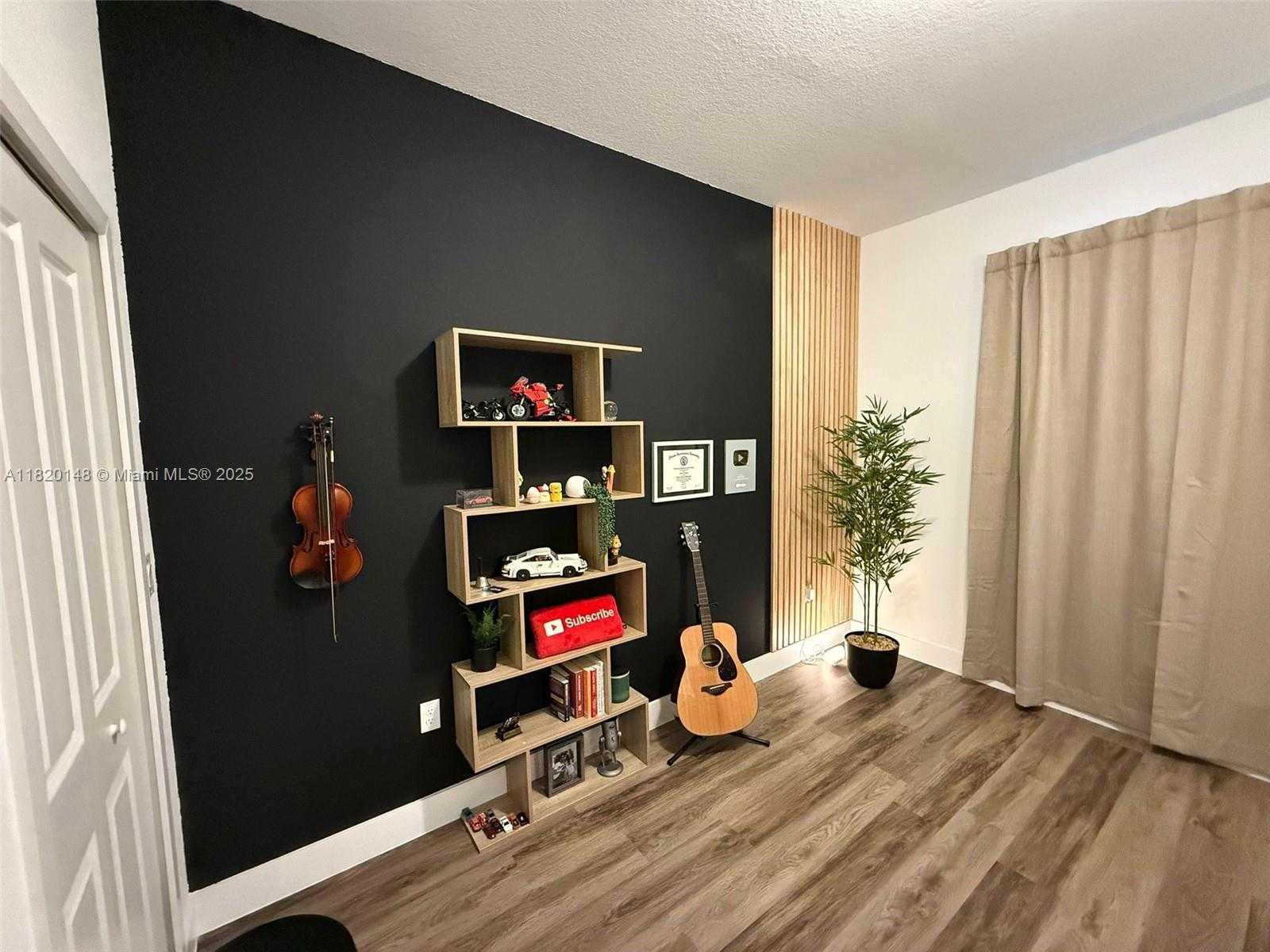 Small Image of 13649 SOUTH WEST 157TH PL, Miami Number 23