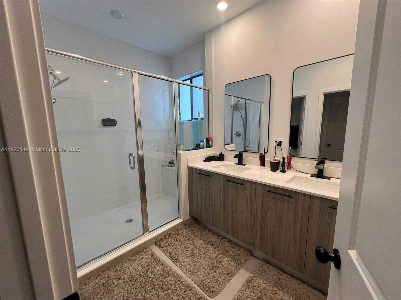 Small Image of 13649 SOUTH WEST 157TH PL, Miami Number 28