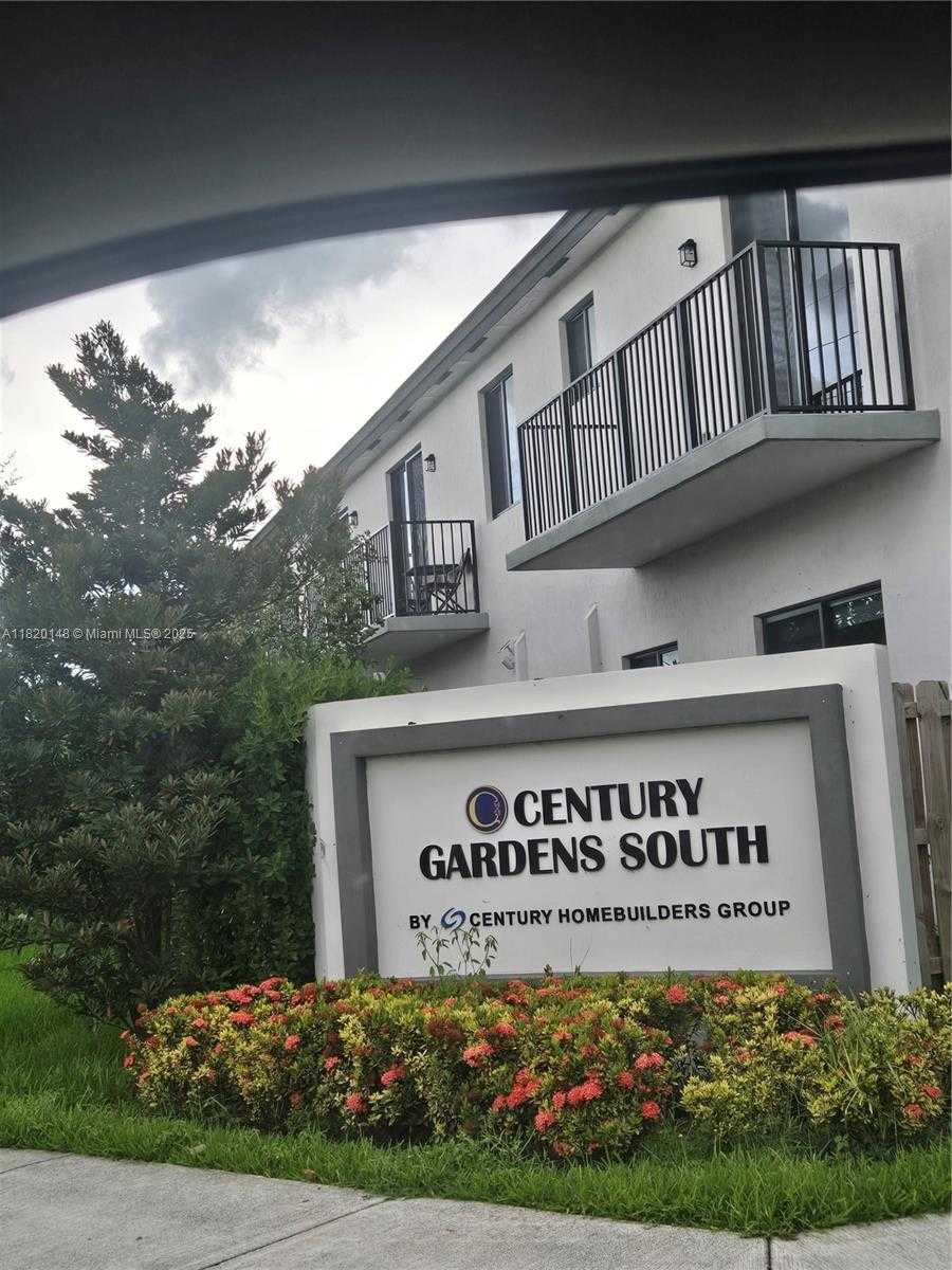 Small Image of 13649 SOUTH WEST 157TH PL, Miami Number 37