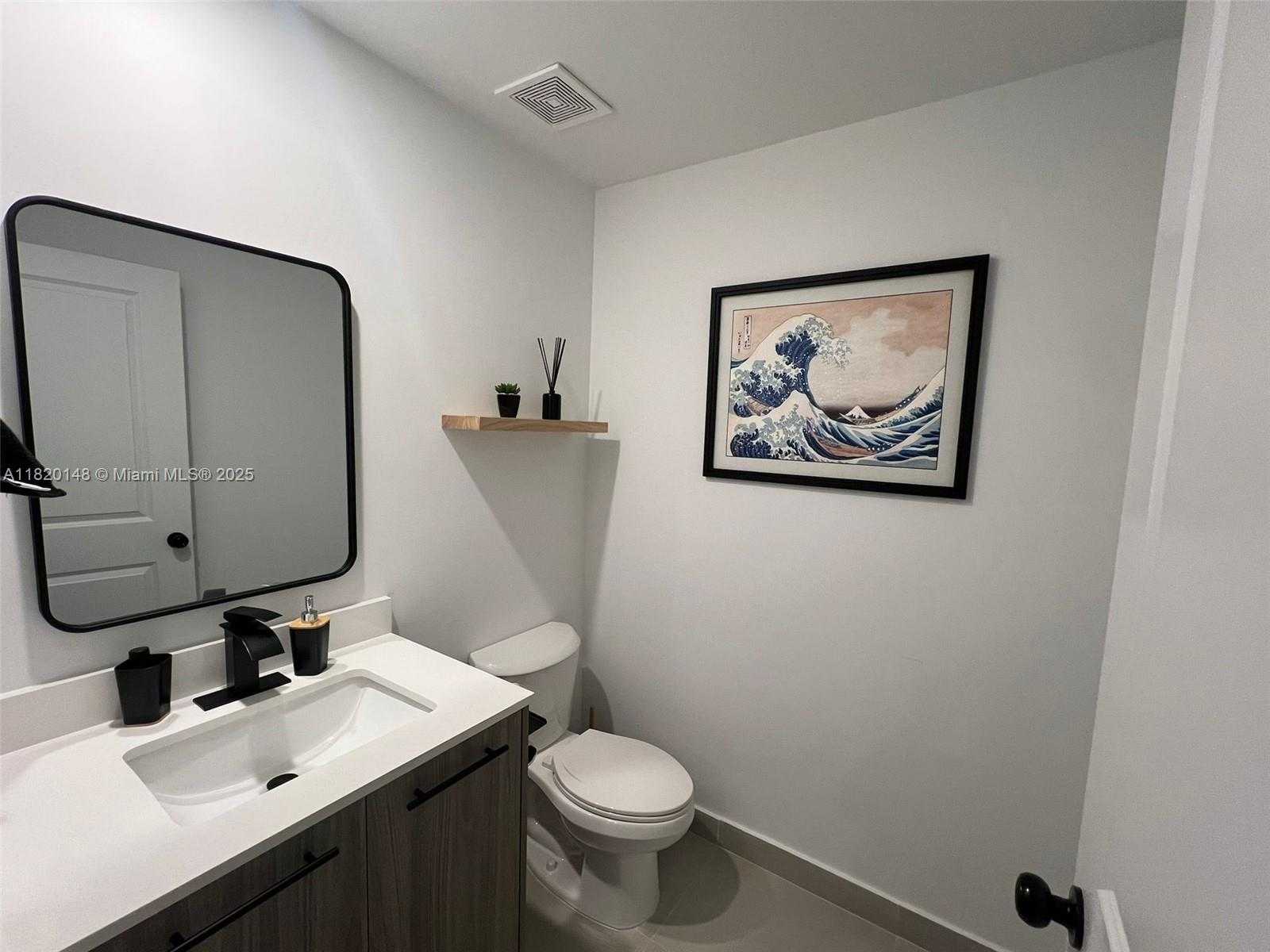 Small Image of 13649 SOUTH WEST 157TH PL, Miami Number 8