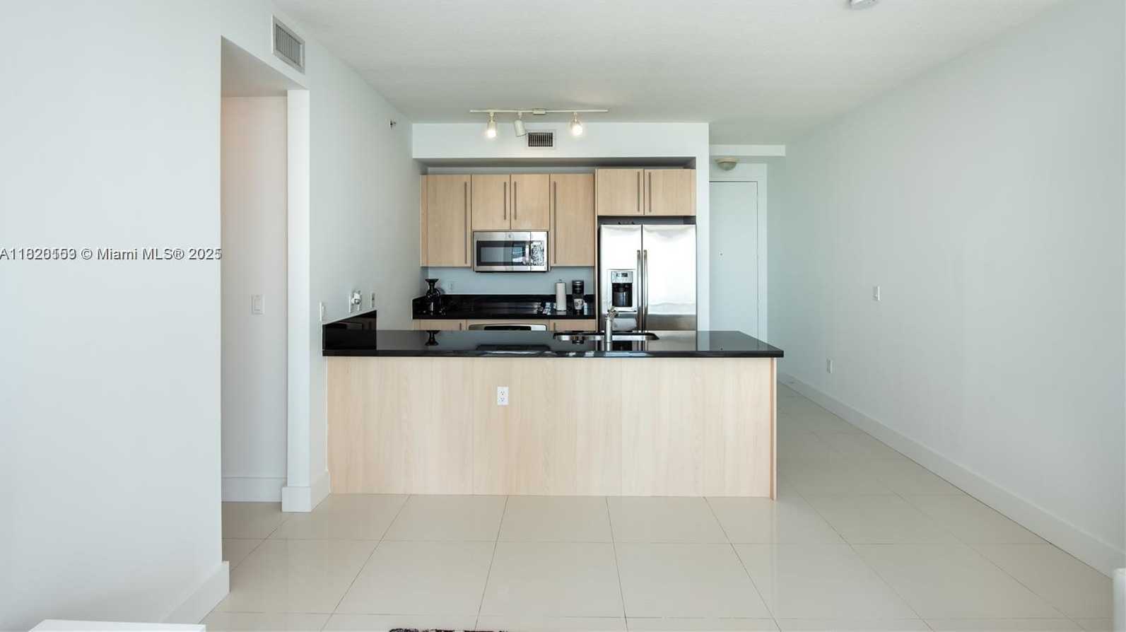 Small Image of 1111 SOUTH WEST 1ST AVE #3218-N, Miami Number 5