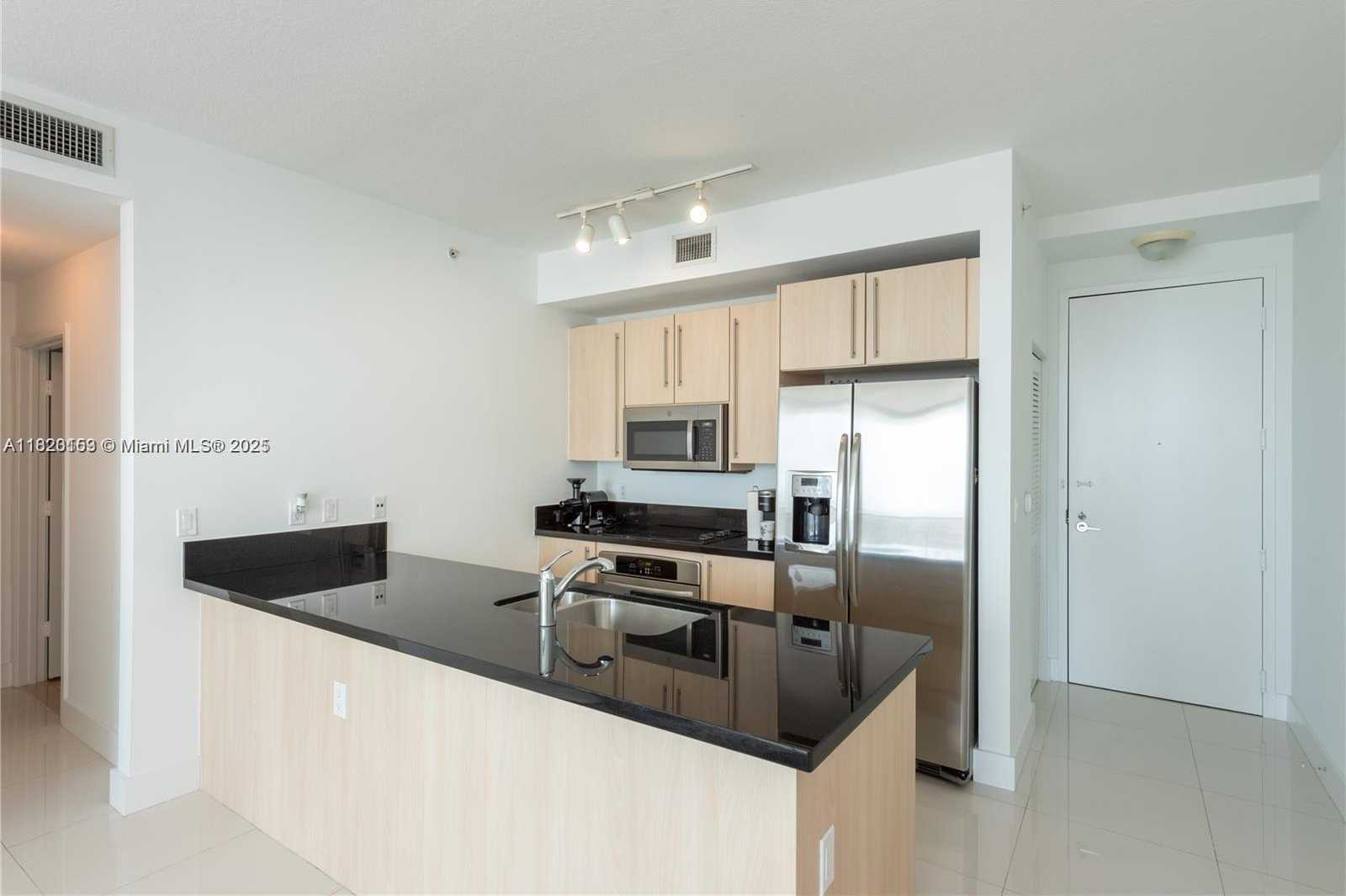 Small Image of 1111 SOUTH WEST 1ST AVE #3218-N, Miami Number 6