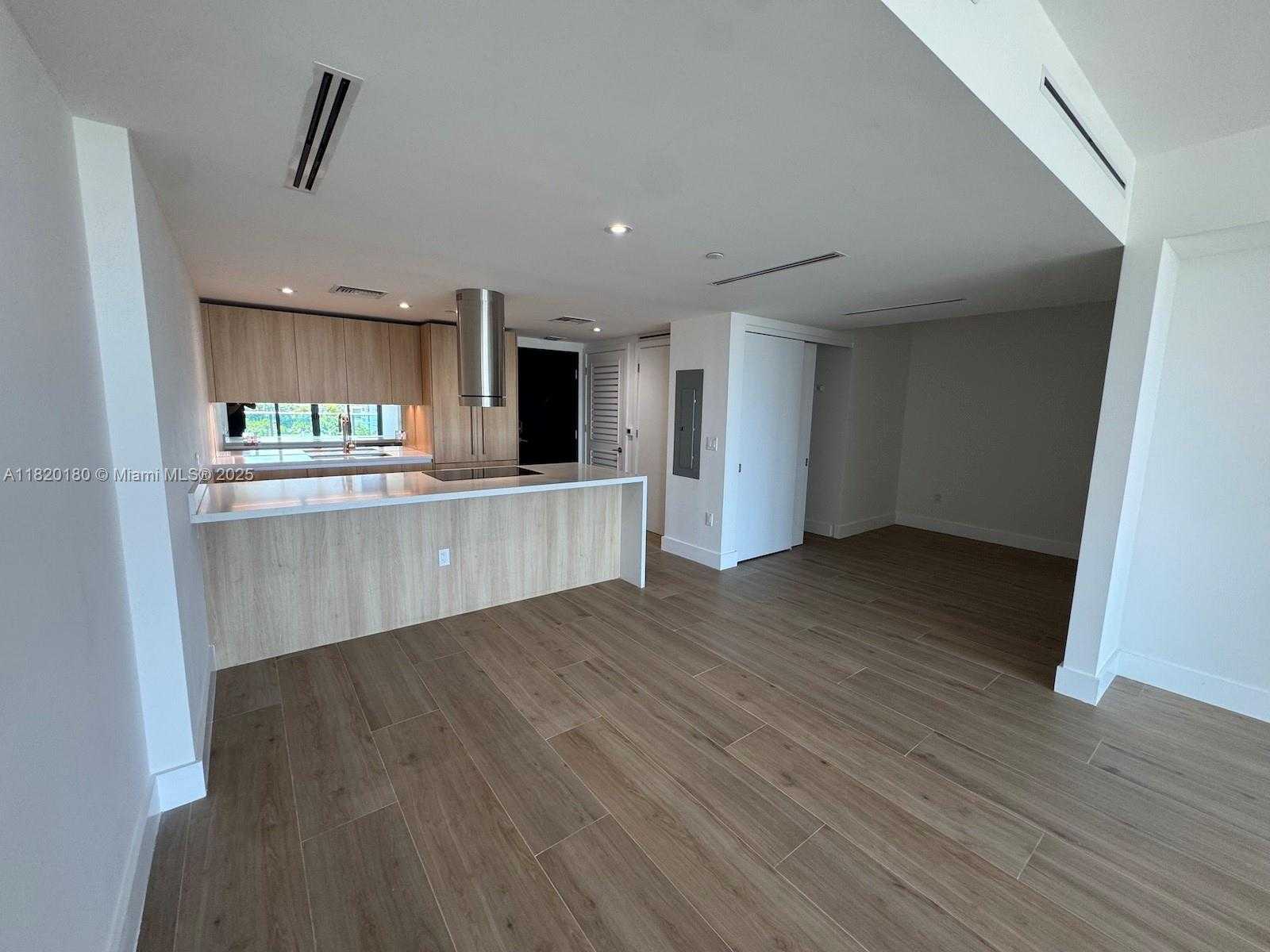 Small Image of 9901 WEST BAY HARBOUR DR #605, Bay Harbor Islands Number 12