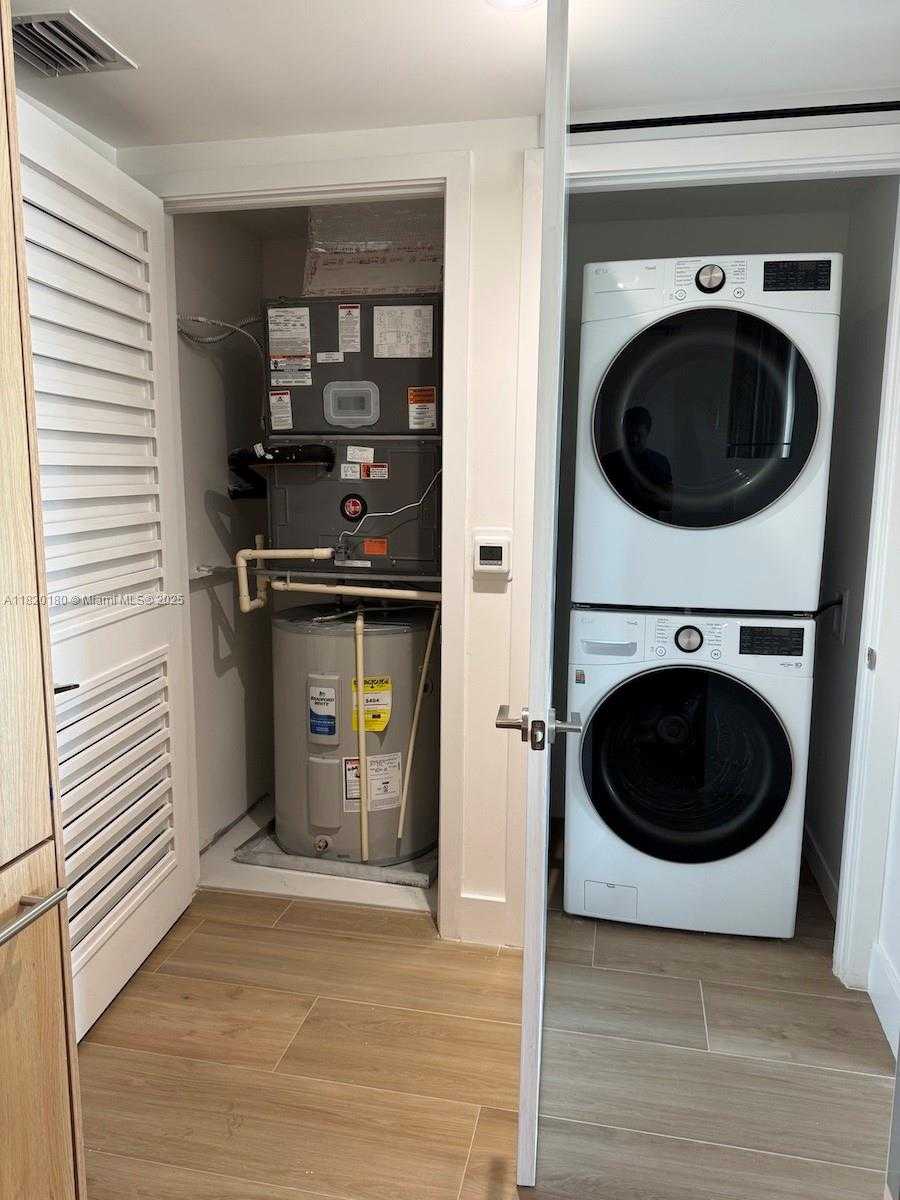 Small Image of 9901 WEST BAY HARBOUR DR #605, Bay Harbor Islands Number 14