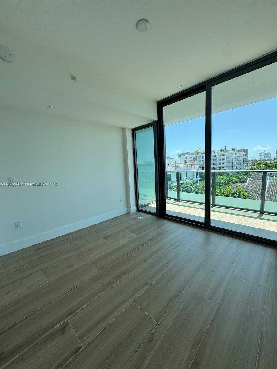 Small Image of 9901 WEST BAY HARBOUR DR #605, Bay Harbor Islands Number 20