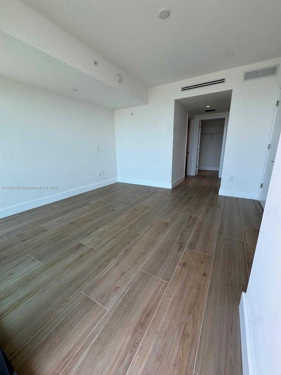 Small Image of 9901 WEST BAY HARBOUR DR #605, Bay Harbor Islands Number 23