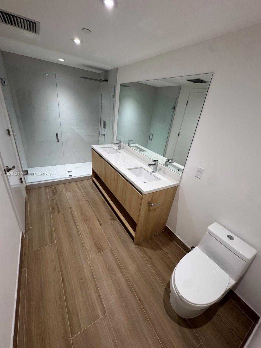 Small Image of 9901 WEST BAY HARBOUR DR #605, Bay Harbor Islands Number 24