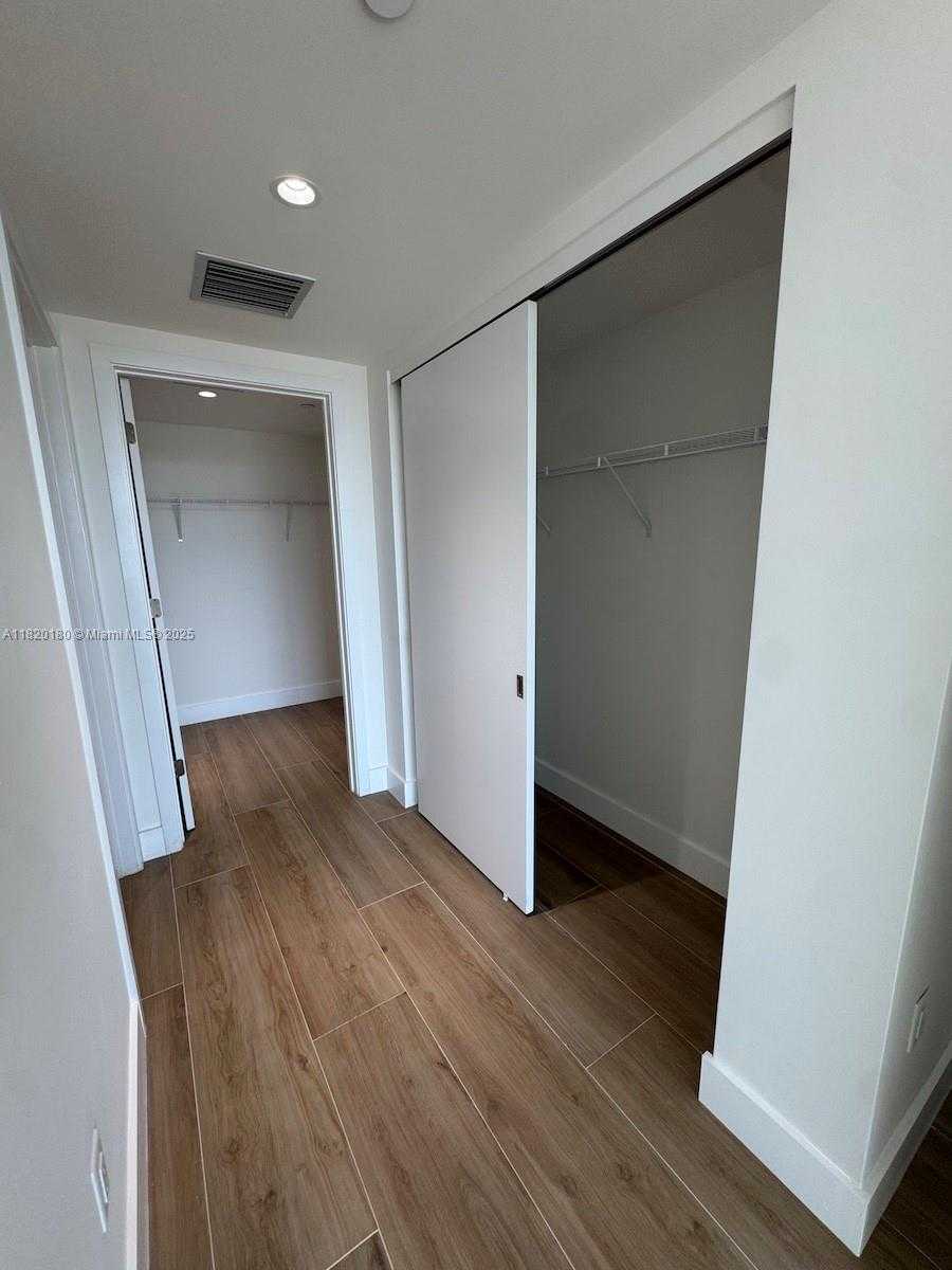 Small Image of 9901 WEST BAY HARBOUR DR #605, Bay Harbor Islands Number 26