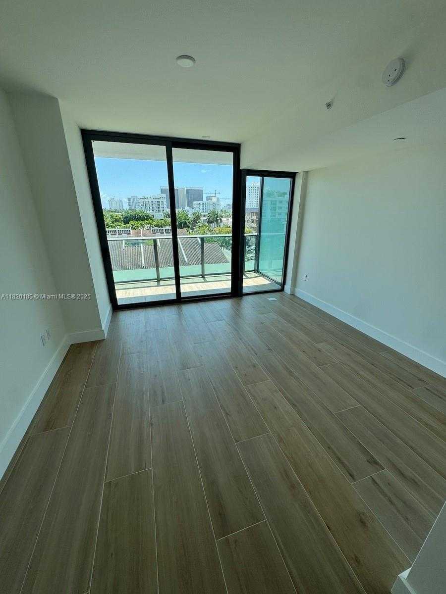 Small Image of 9901 WEST BAY HARBOUR DR #605, Bay Harbor Islands Number 27