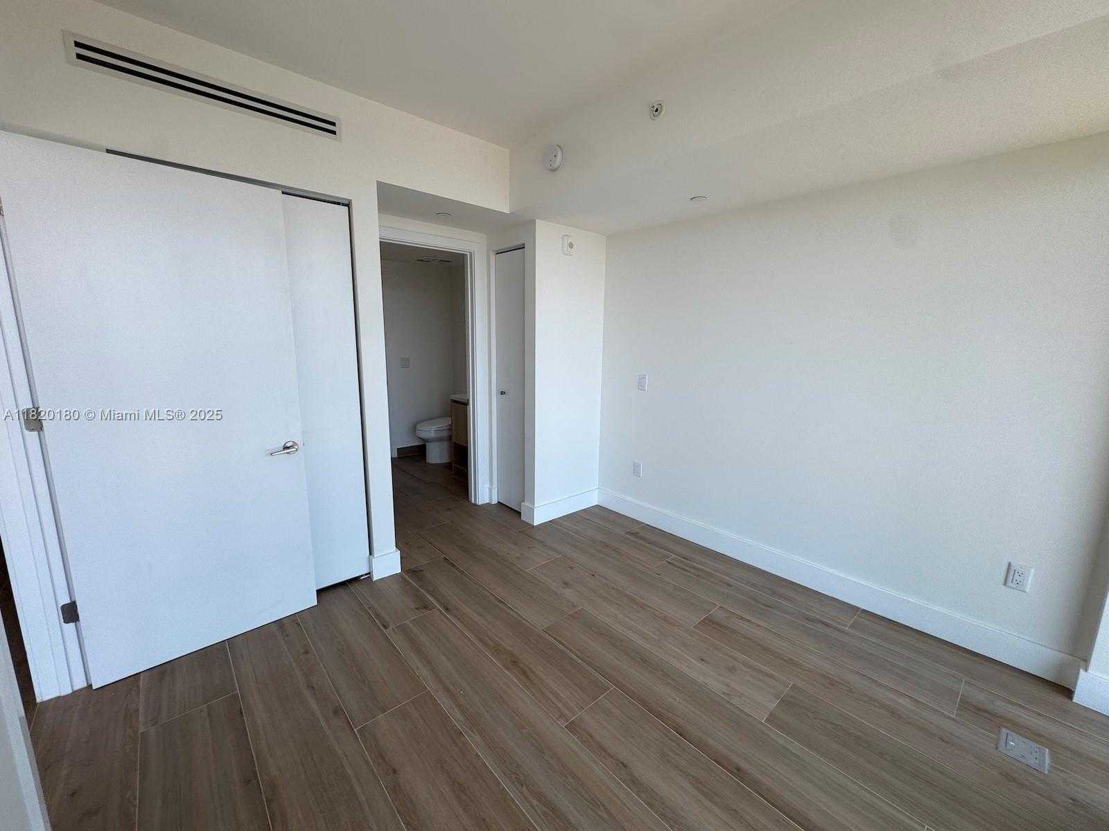 Small Image of 9901 WEST BAY HARBOUR DR #605, Bay Harbor Islands Number 28