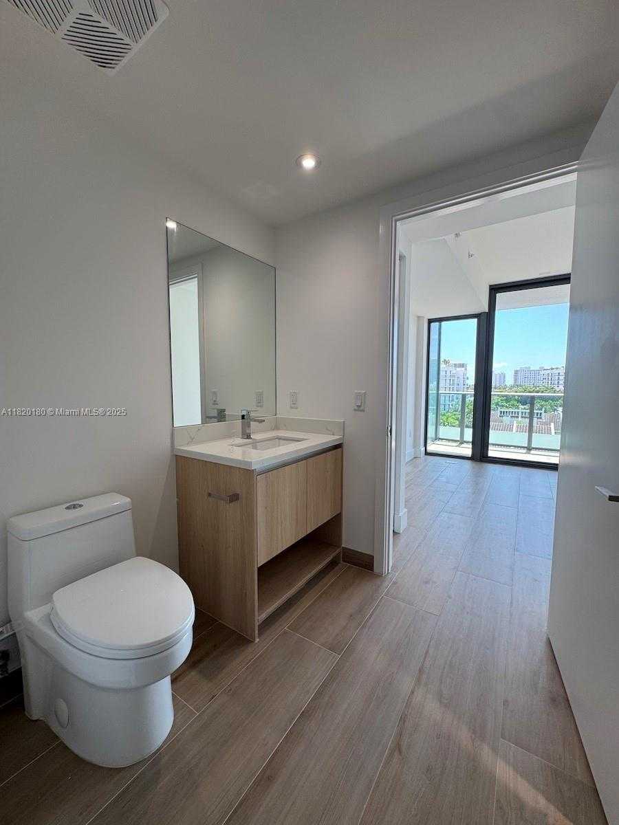 Small Image of 9901 WEST BAY HARBOUR DR #605, Bay Harbor Islands Number 29
