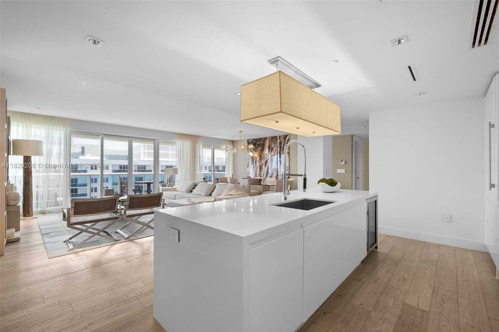 Small Image of 102 24TH ST #PH-1706, Miami Beach Number 17