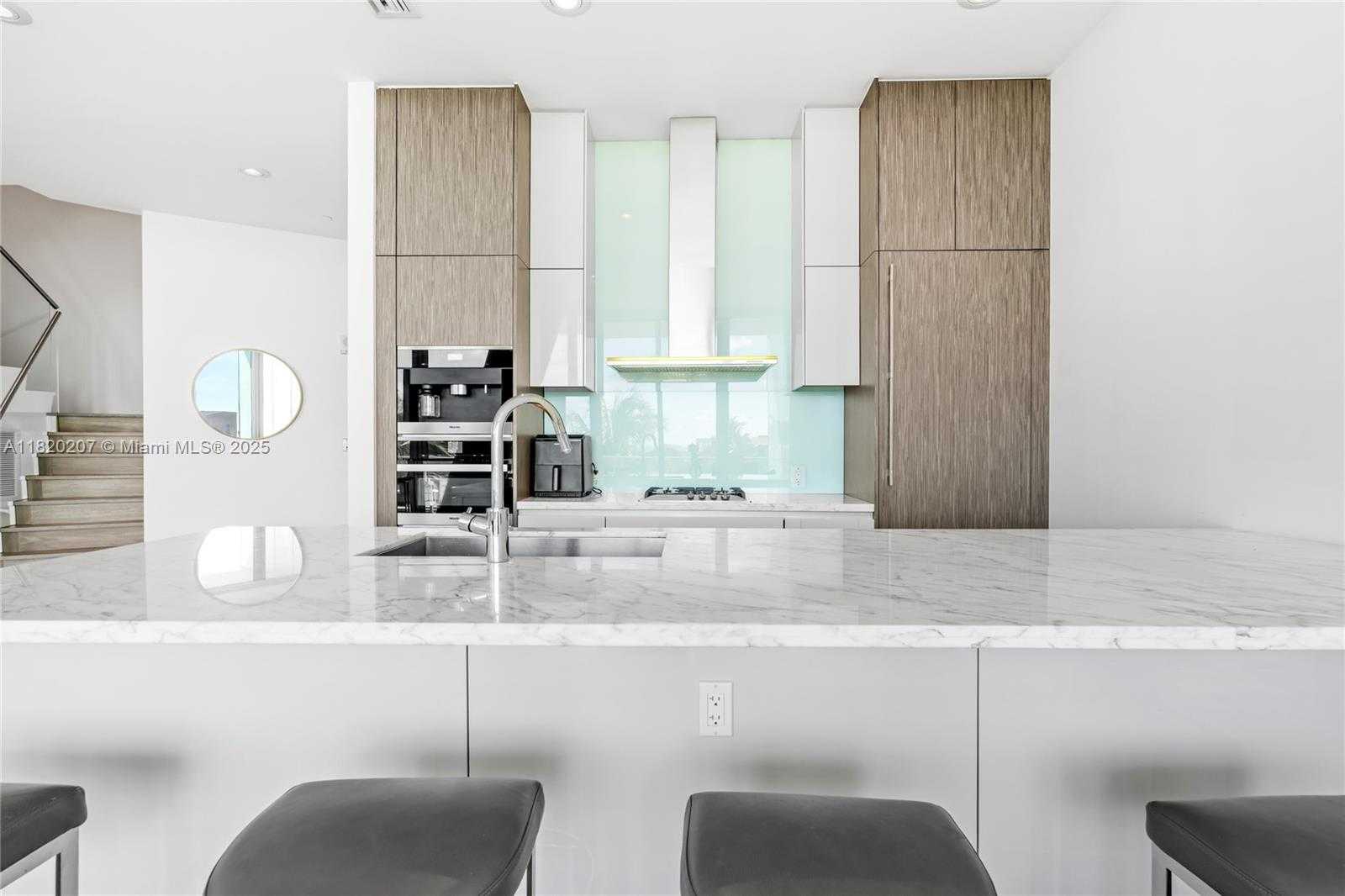Small Image of 2675 SOUTH BAYSHORE DR #403S, Miami Number 18