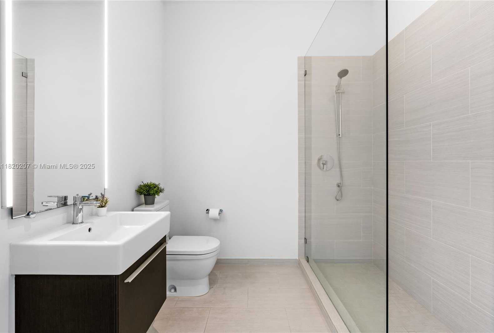 Small Image of 2675 SOUTH BAYSHORE DR #403S, Miami Number 26