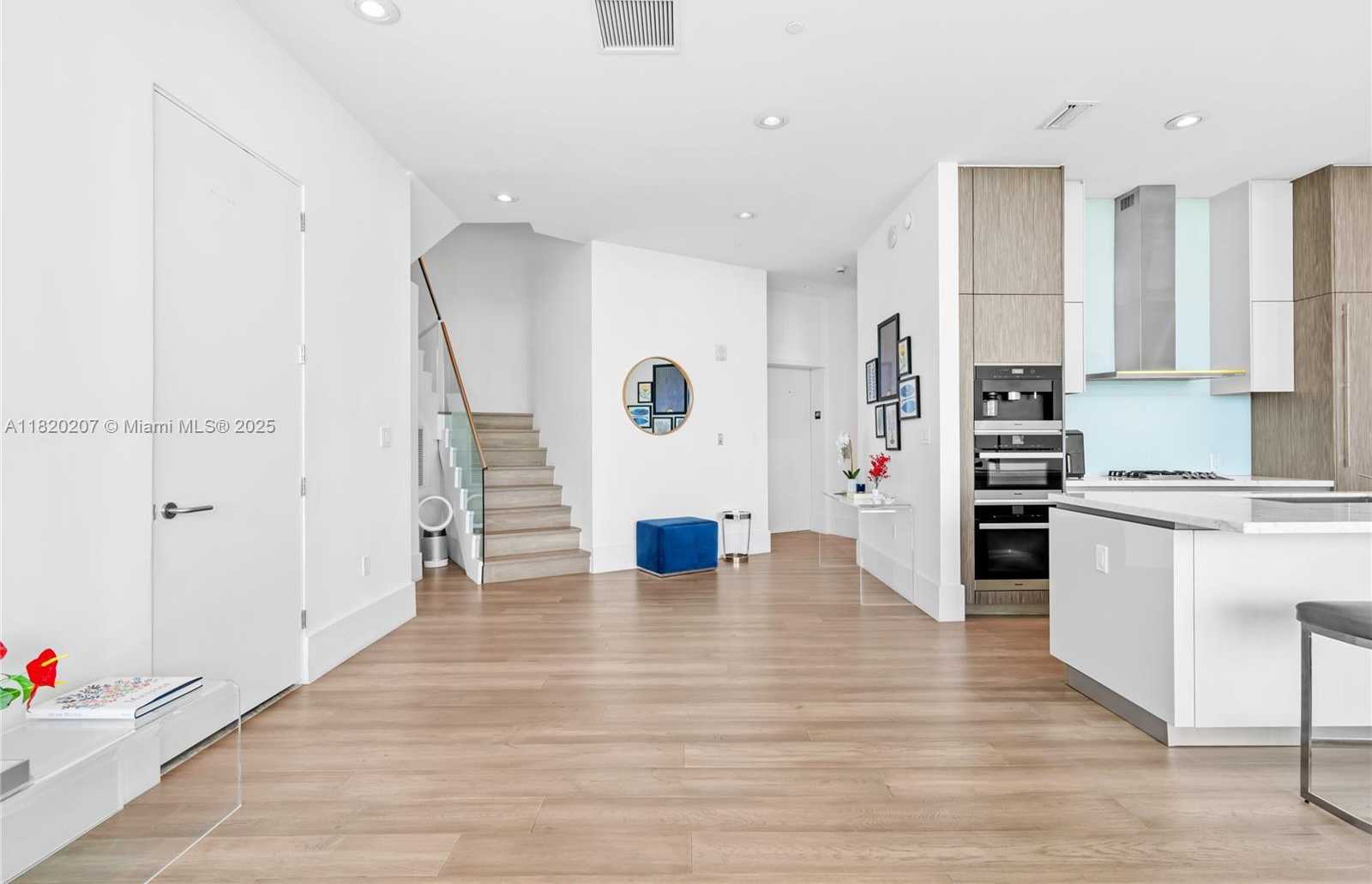 Small Image of 2675 SOUTH BAYSHORE DR #403S, Miami Number 36