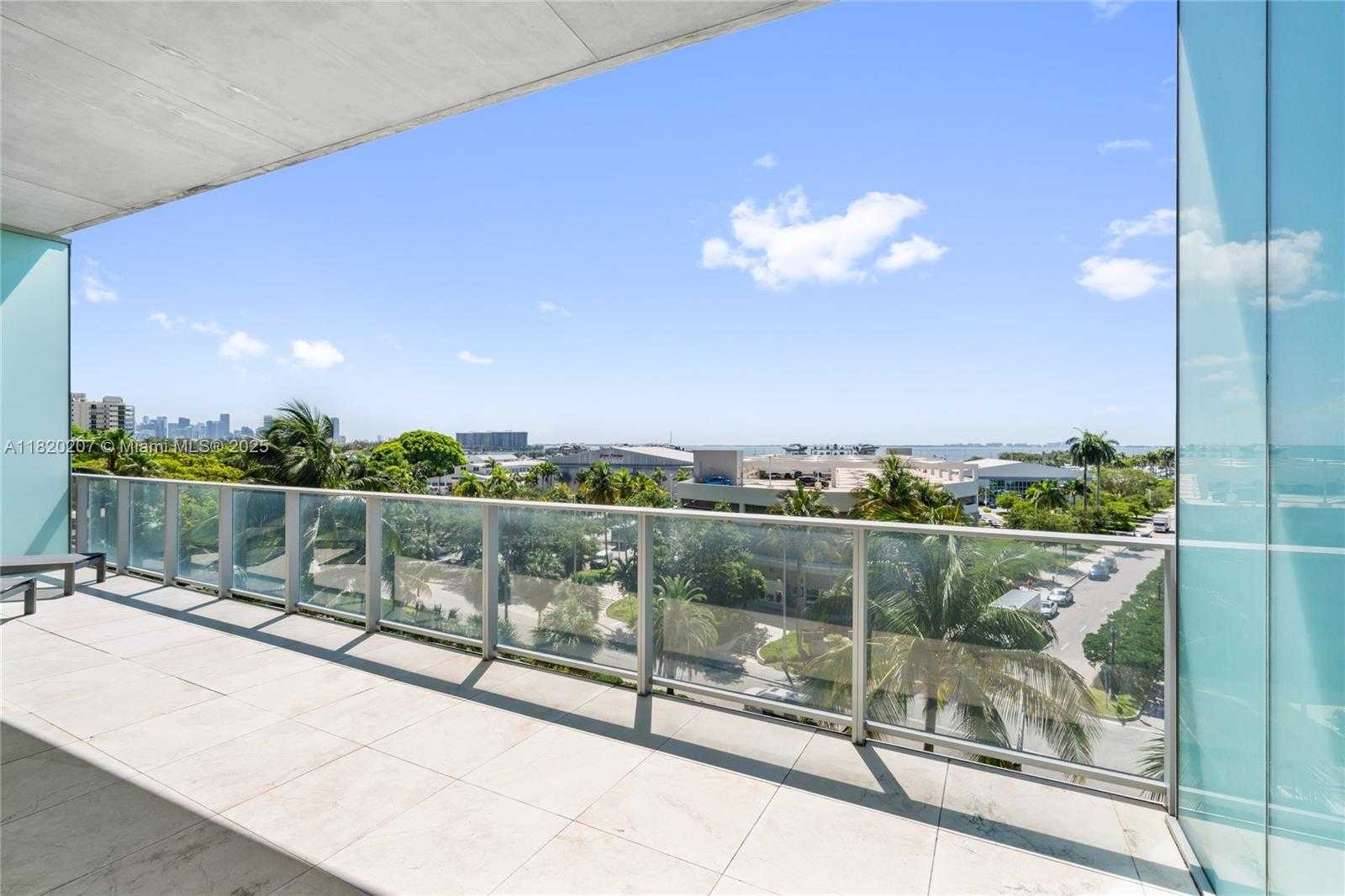 Small Image of 2675 SOUTH BAYSHORE DR #403S, Miami Number 50