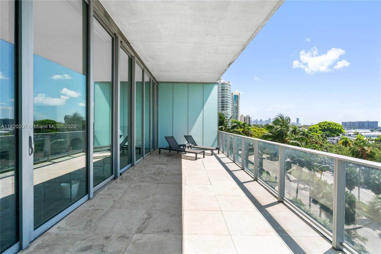 Small Image of 2675 SOUTH BAYSHORE DR #403S, Miami Number 51