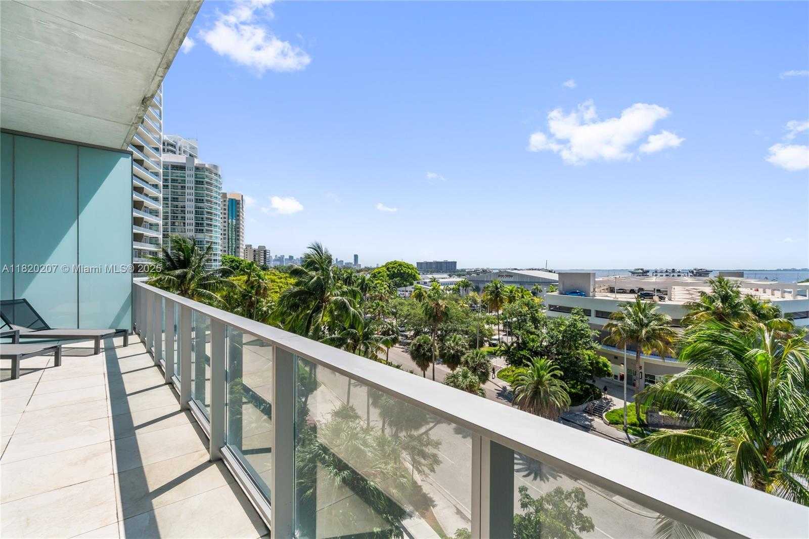 Small Image of 2675 SOUTH BAYSHORE DR #403S, Miami Number 53