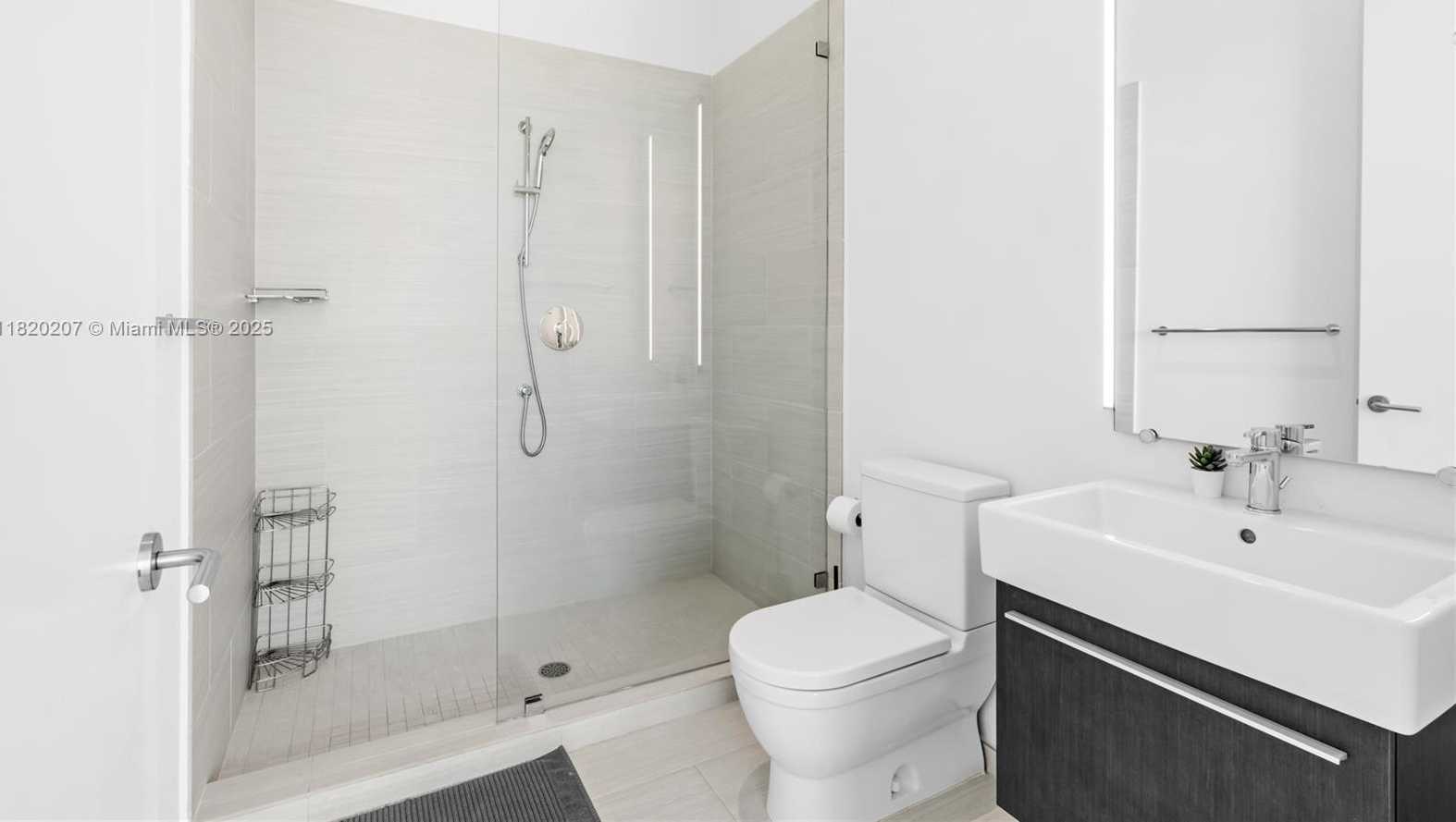 Small Image of 2675 SOUTH BAYSHORE DR #403S, Miami Number 58