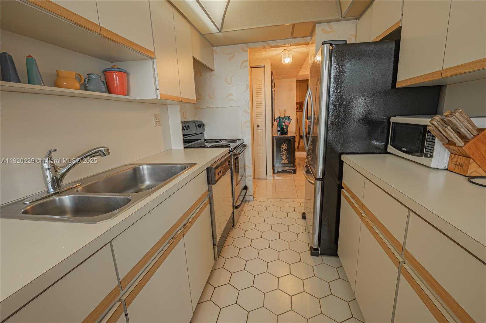 Small Image of 301 174TH ST #2317, Sunny Isles Beach Number 17