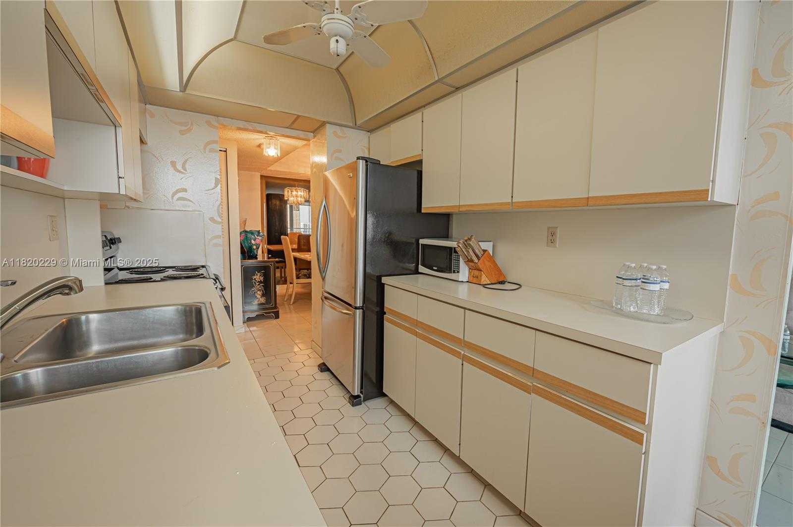 Small Image of 301 174TH ST #2317, Sunny Isles Beach Number 19