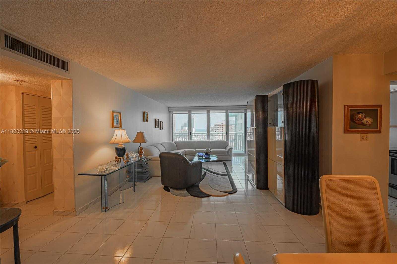 Small Image of 301 174TH ST #2317, Sunny Isles Beach Number 3