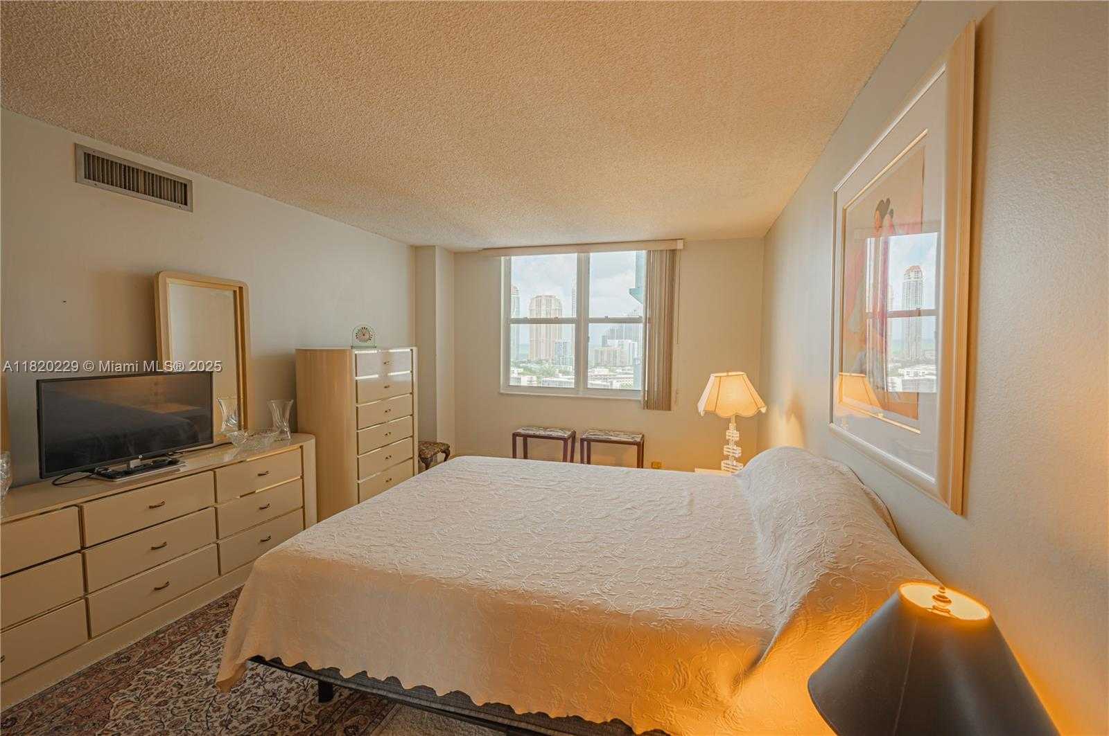 Small Image of 301 174TH ST #2317, Sunny Isles Beach Number 32