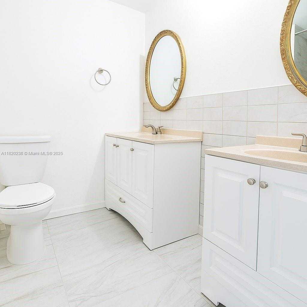 Small Image of 950 NORTH EAST 199TH ST #2H, Miami Number 14