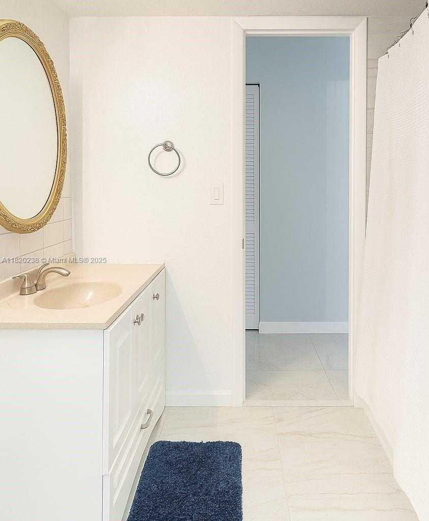 Small Image of 950 NORTH EAST 199TH ST #2H, Miami Number 15