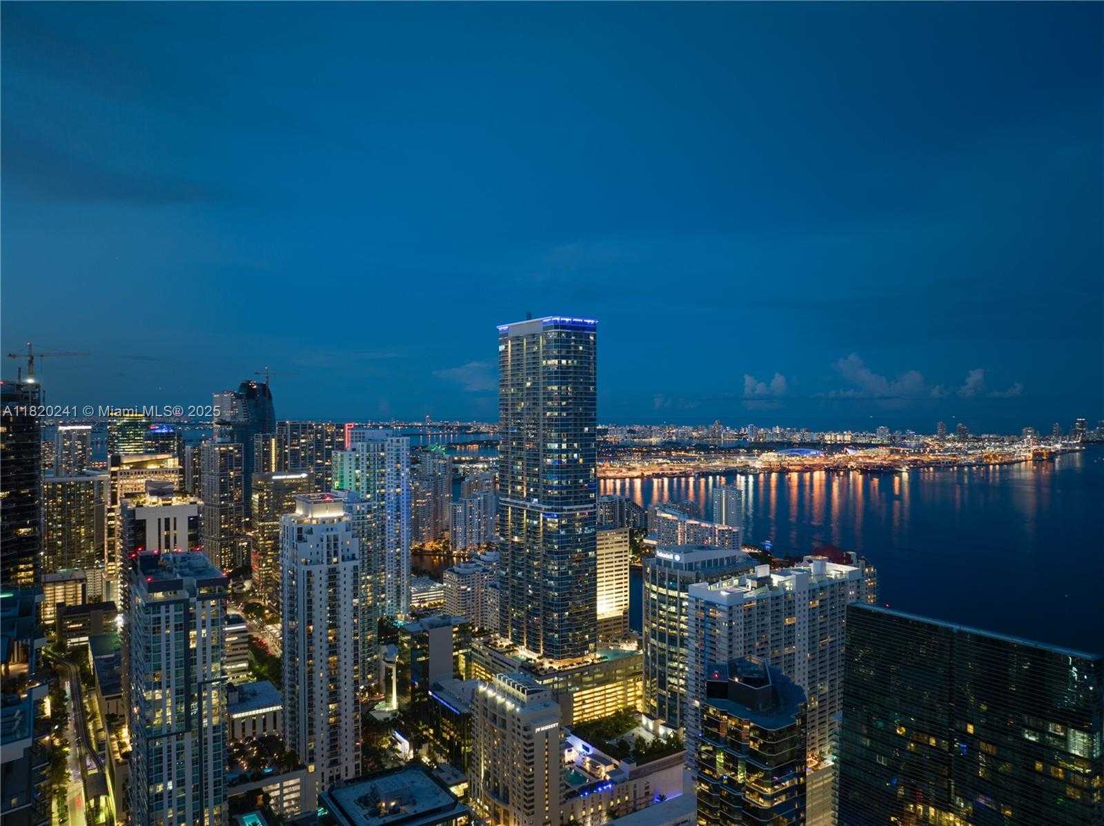 Small Image of 1420 SOUTH MIAMI AVENUE #5202, Miami Number 23