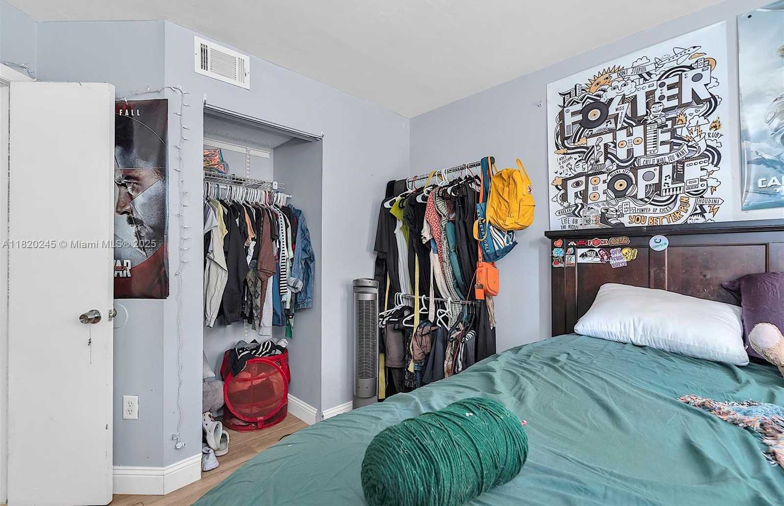 Small Image of 251 WEST PALM CIR W #207, Pembroke Pines Number 17