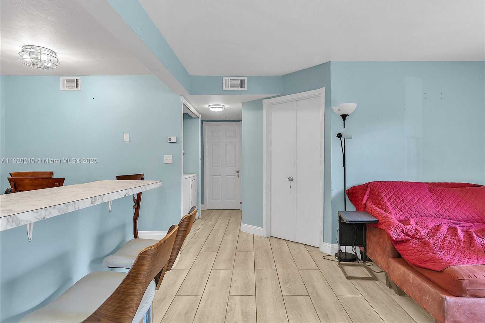 Small Image of 251 WEST PALM CIR W #207, Pembroke Pines Number 2