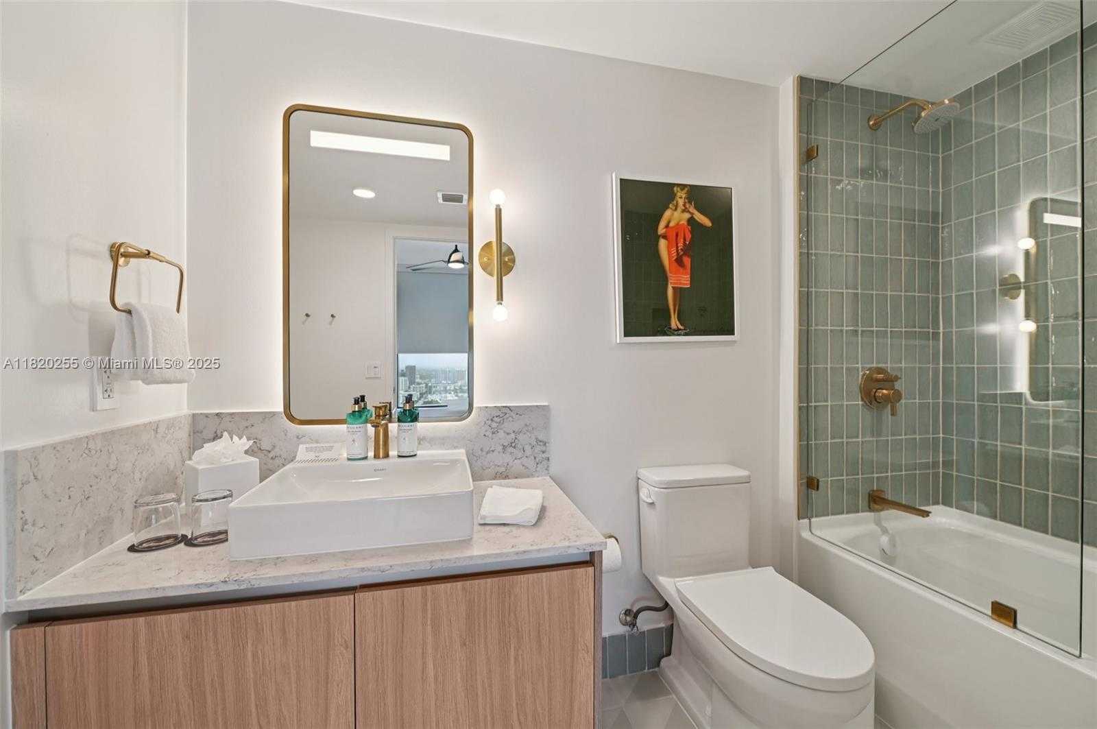 Small Image of 159 NORTH EAST 6TH ST #4409, Miami Number 13
