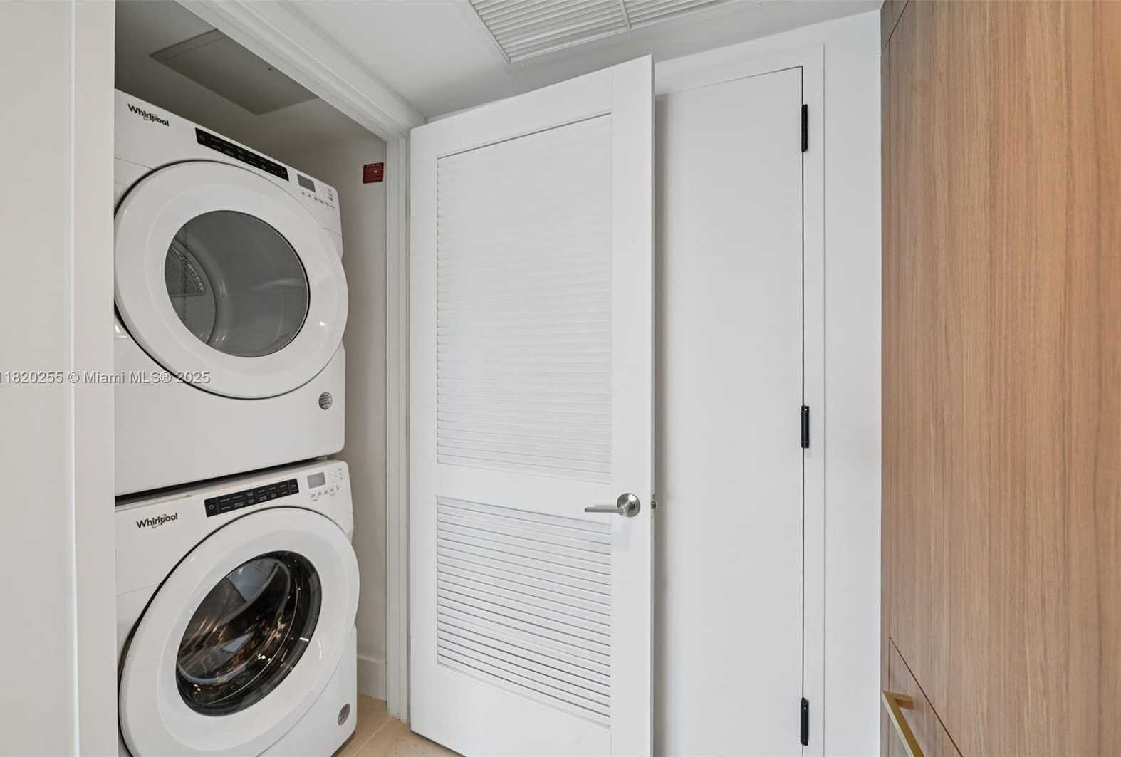 Small Image of 159 NORTH EAST 6TH ST #4409, Miami Number 14