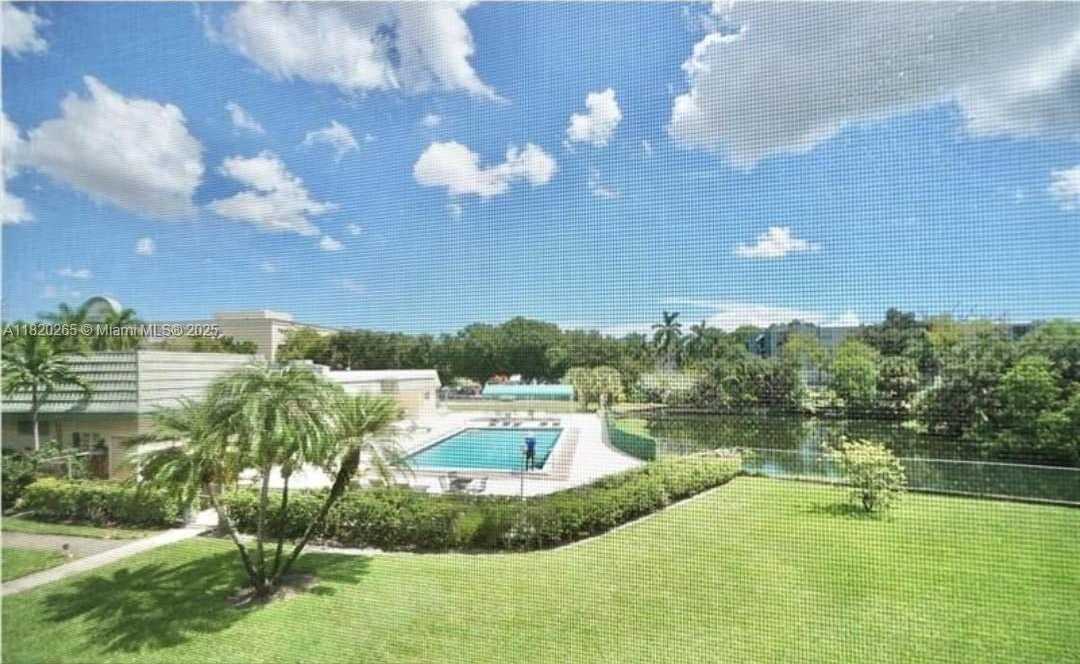 Small Image of Hollywood Number 2