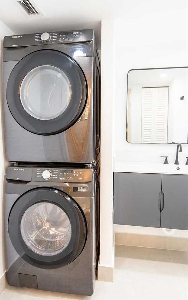 Small Image of 1750 NORTH EAST 191ST ST #100-1, Miami Number 20