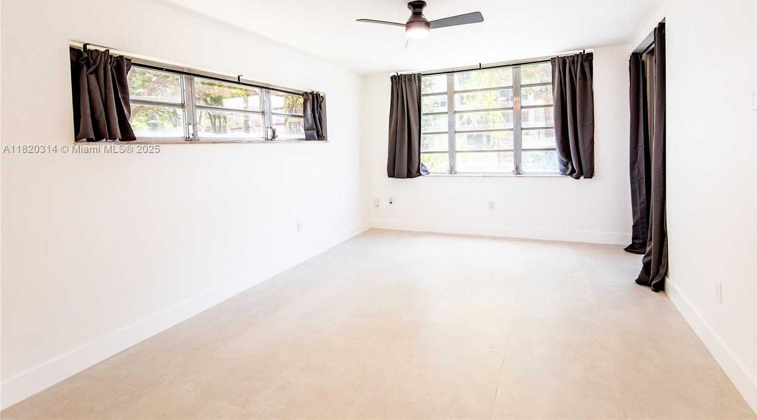 Small Image of 1750 NORTH EAST 191ST ST #100-1, Miami Number 23