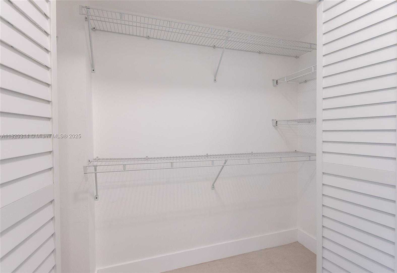 Small Image of 1750 NORTH EAST 191ST ST #100-1, Miami Number 28