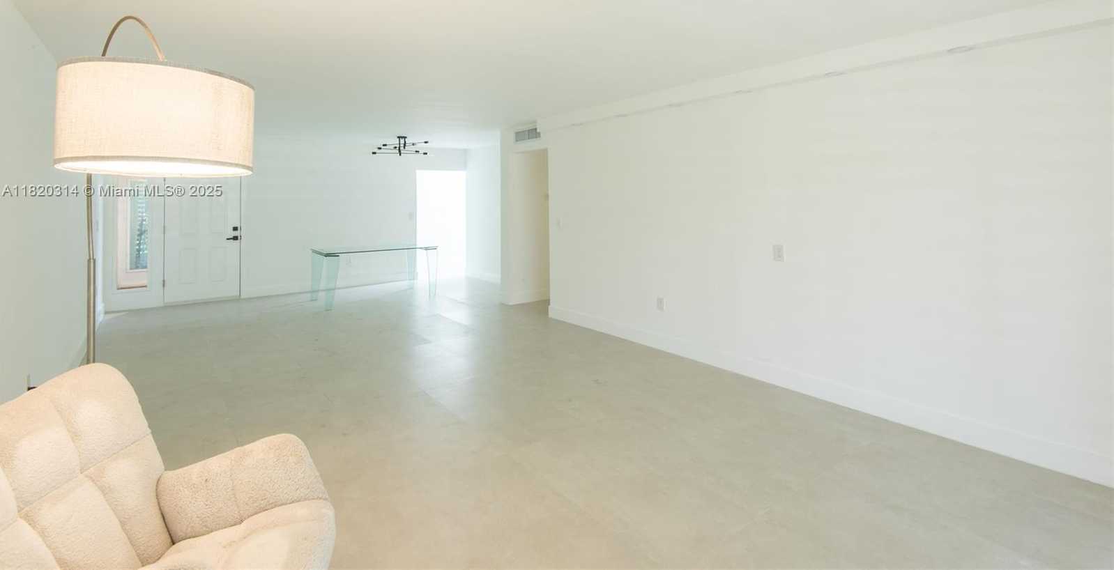 Small Image of 1750 NORTH EAST 191ST ST #100-1, Miami Number 6