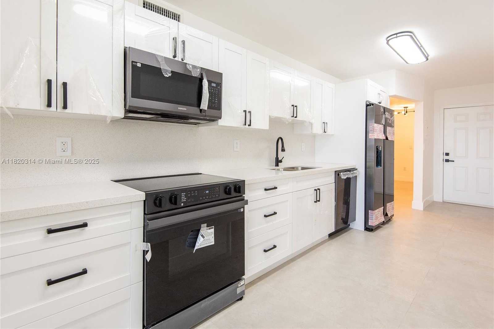 Small Image of 1750 NORTH EAST 191ST ST #100-1, Miami Number 8
