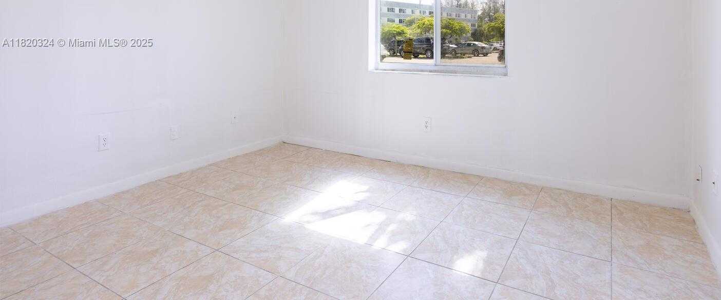Small Image of 14850 NARANJA LAKES BLVD #B1B, Homestead Number 6