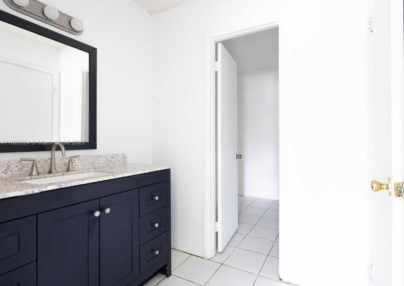 Small Image of 14850 NARANJA LAKES BLVD #B1B, Homestead Number 9