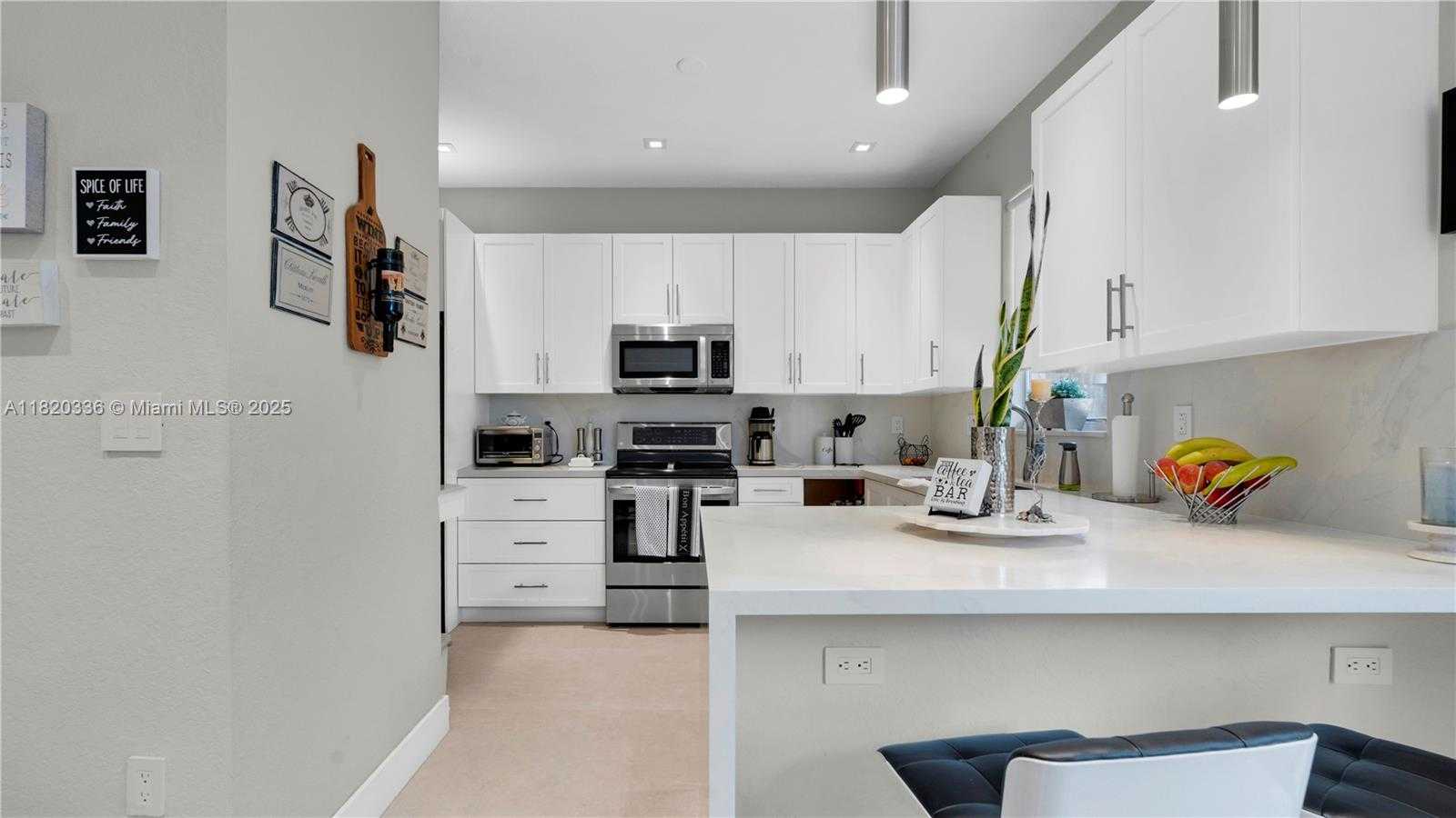 Small Image of 12834 SOUTH WEST 134TH ST, Miami Number 13